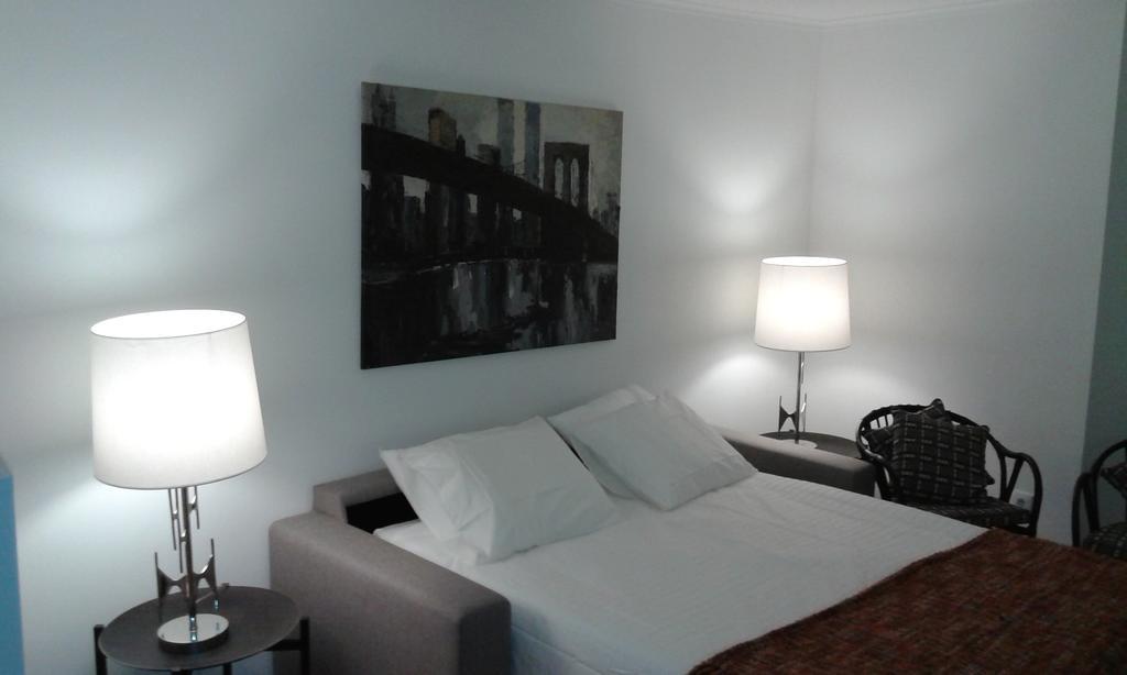 Beautiful Studio In Historic Alfama Лиссабон Номер фото